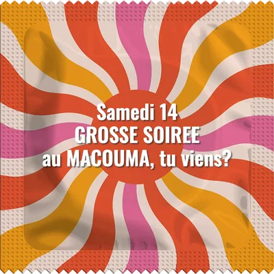 Pochette aux rayons colorés portant l’invitation « Samedi 14, grosse soirée au Macouma, tu viens ? »